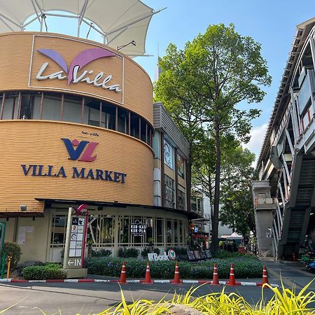 Vic 3 Bangkok Hotel Exterior foto