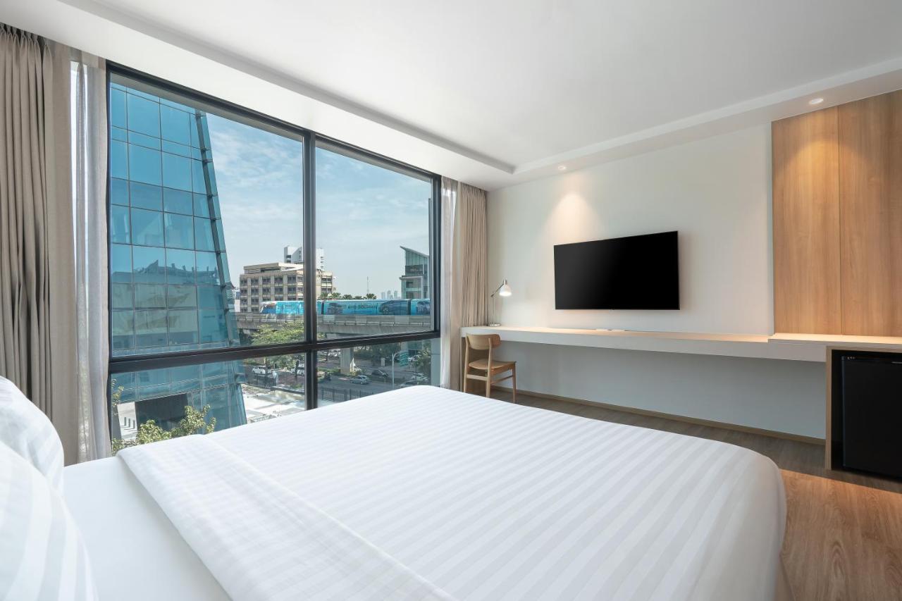 Vic 3 Bangkok Hotel Exterior foto