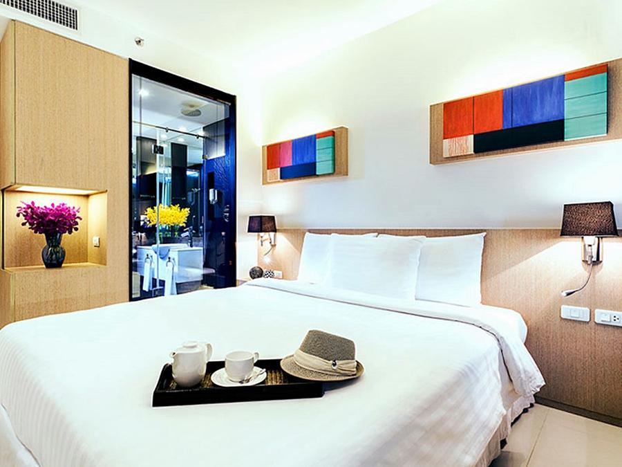 Vic 3 Bangkok Hotel Exterior foto